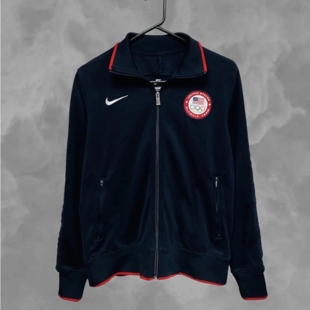 Nike Tech